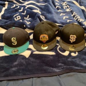 Fitted hat bundle
